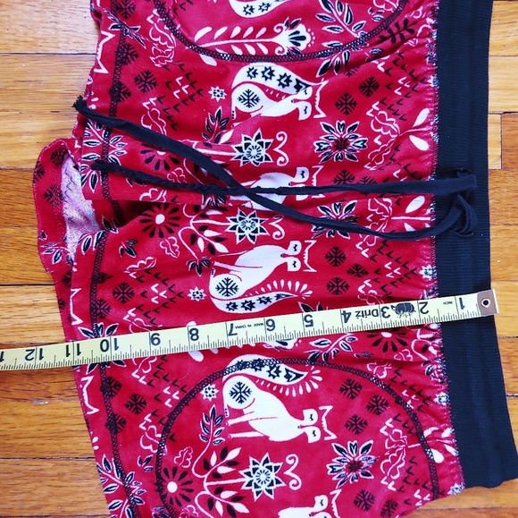 Kenzie Red Velvet Fox Shorts - Picture 5 of 7
